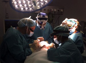 Intervención quirúrgica - trasplante capilar