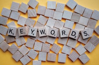 Consideraciones sobre el uso de keywords