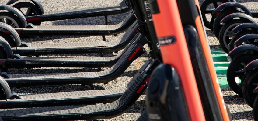 Seguridad y normativa de los patinetes homologados por la DGT