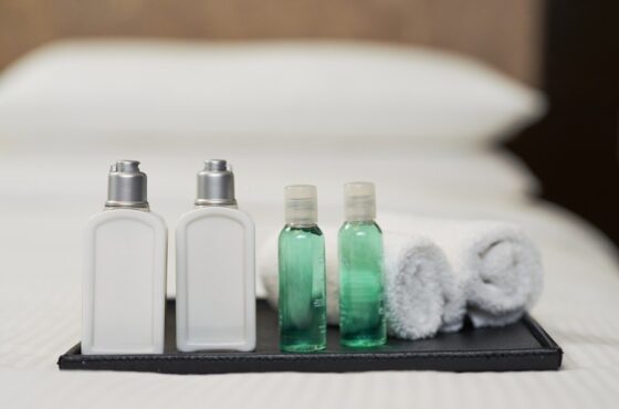 ¿Cómo es tan bueno el fabricante proveedor RH Amenities en los artículos hoteleros?