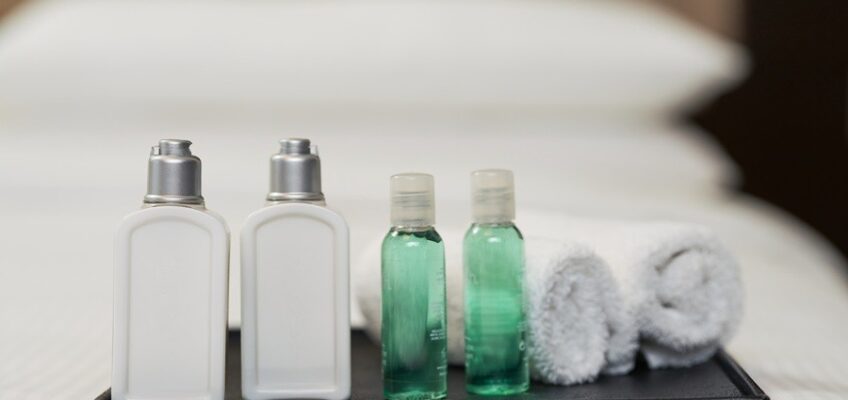 ¿Cómo es tan bueno el fabricante proveedor RH Amenities en los artículos hoteleros?